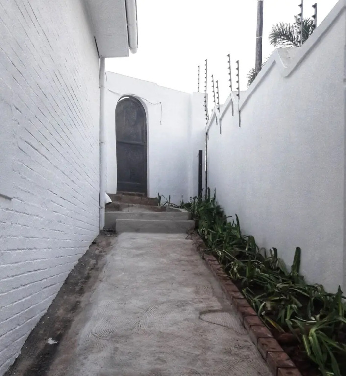 9 On Rosebery
