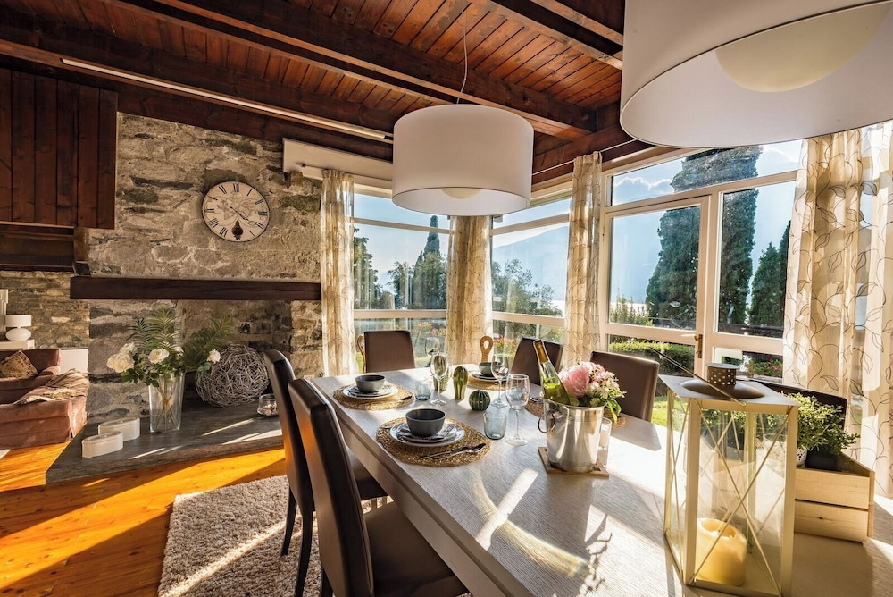 Villa Meraviglia - Private Villa with garden, pool and Breathtaking Lake Como Views