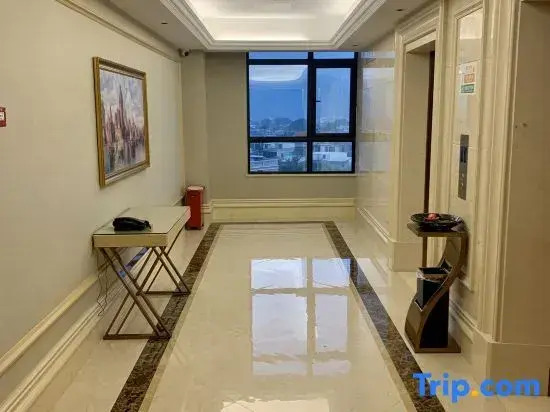 Vienna Hotel (Chaozhou High-speed Railway Station and Jieyang Chaozhou International Airport Store)