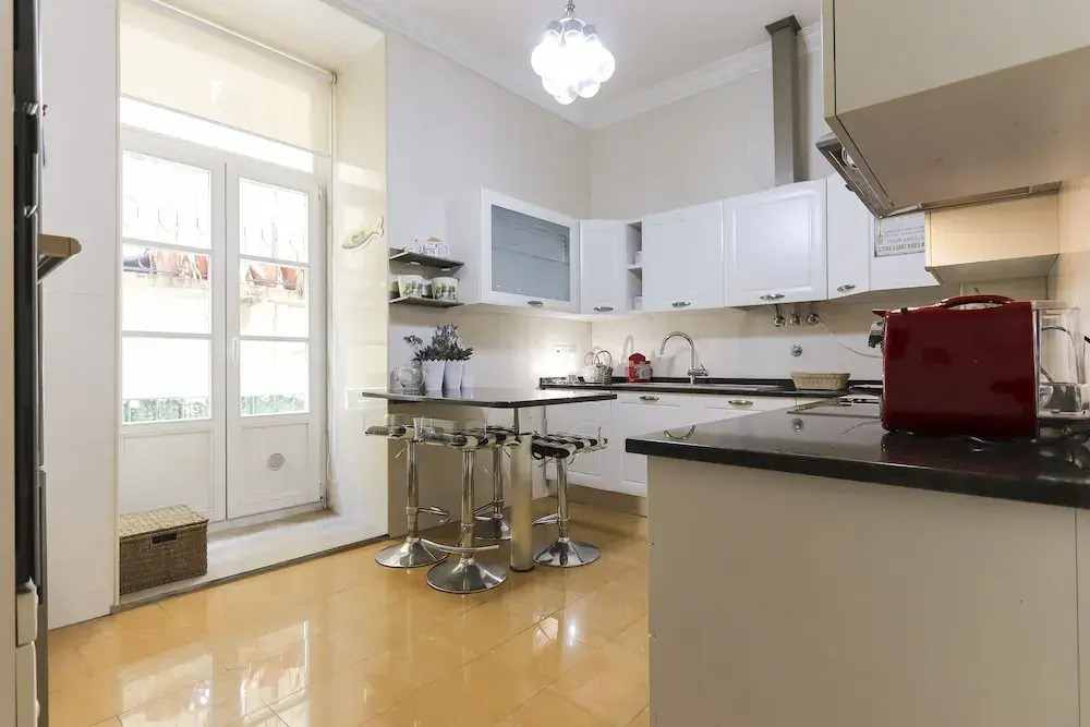 The Canary - Spacious Apartment at Downtown with Views