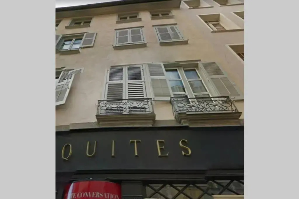 STUDIO double dans centre de LIMOGES WIFI