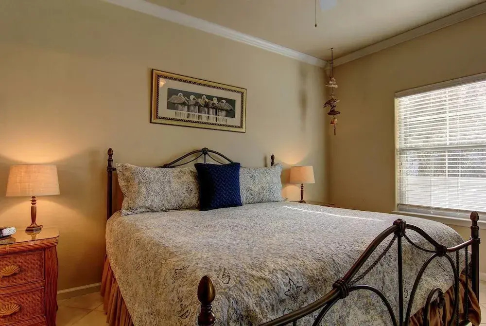 Lazy Pelican - Two Bedroom Townhome