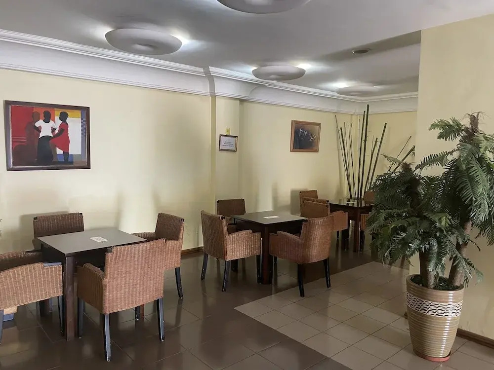 Hotel Marjorie `Y`