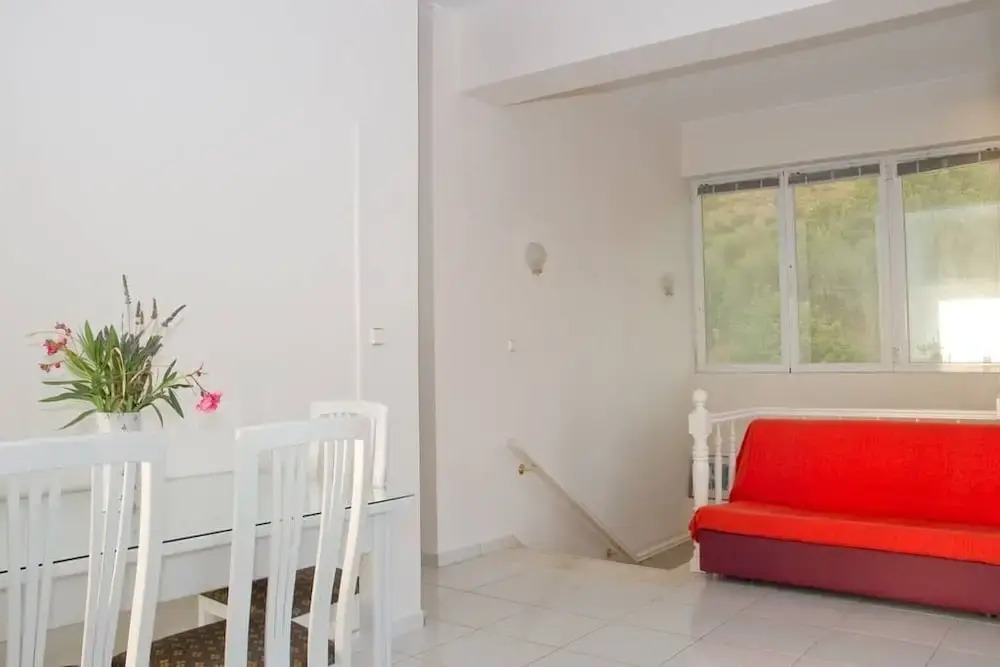 Stylish Flat/ Romantic Sunsets, 300m To The Beach