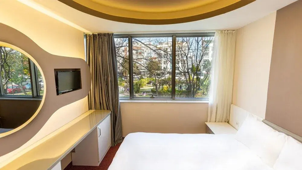 İS Hotel