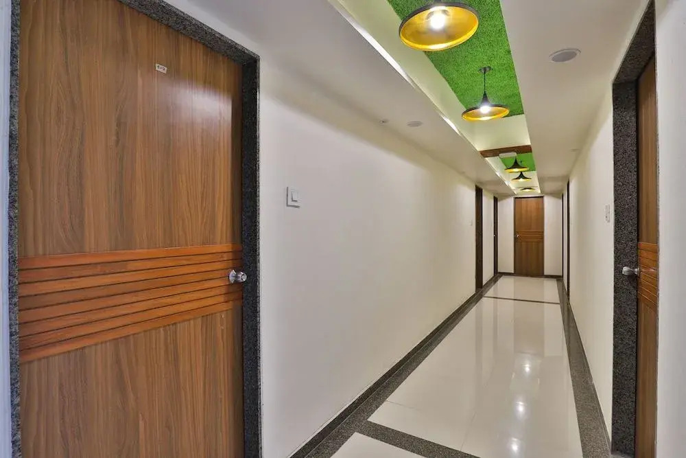 OYO 15981 Hotel Shiv Ganga