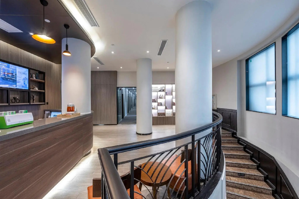 Hanting Hotel Shanghai Jinjiang Park Metro Station