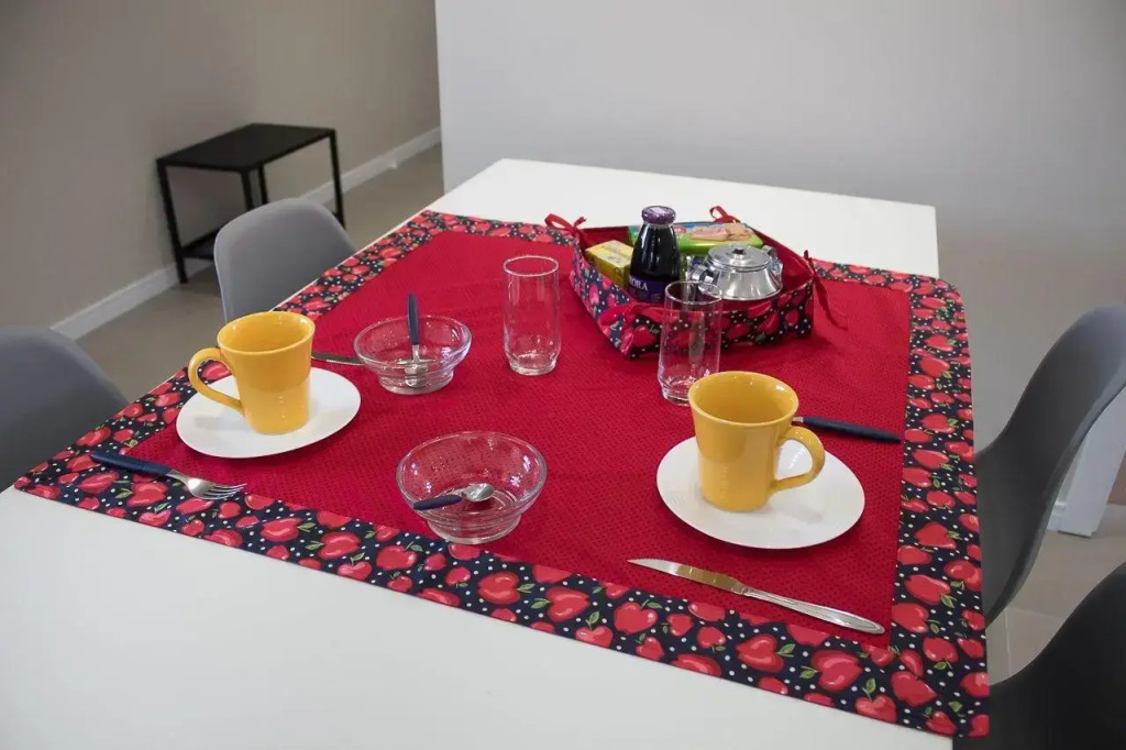 Dallas apartamentos na Via Gastronômica-Estacionamento-Amplos e equipados-Wifi