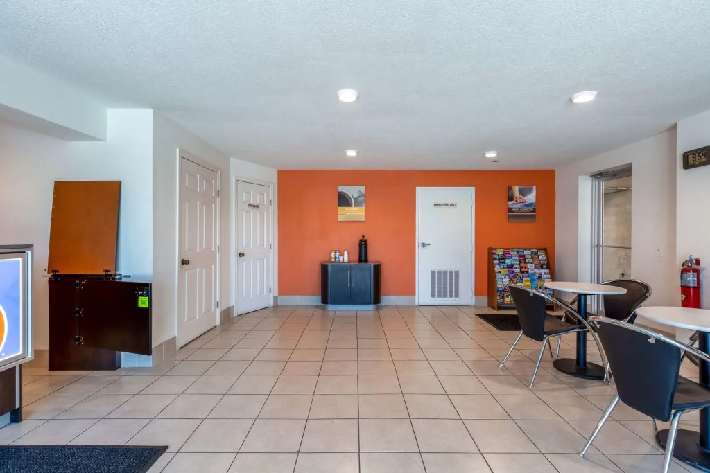 Motel 6-Houston, TX - East