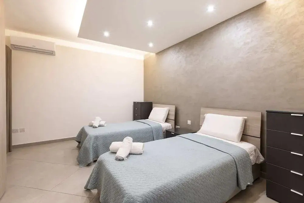 Brand NEW 3bed-hosted by Sweetstay
