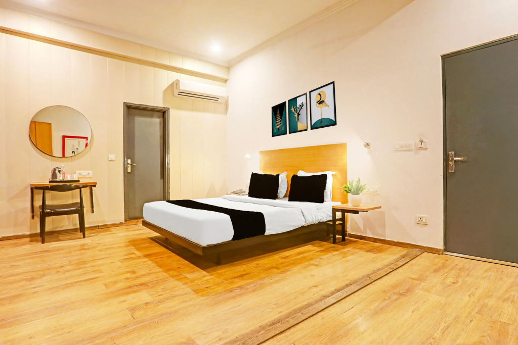 Super OYO Townhouse Vijay Khand Gomti Nagar