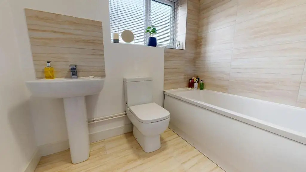 Step Free 2 Bedroom Apartment, Business, Leisure, Contractors, SRK Serviced Accommodation