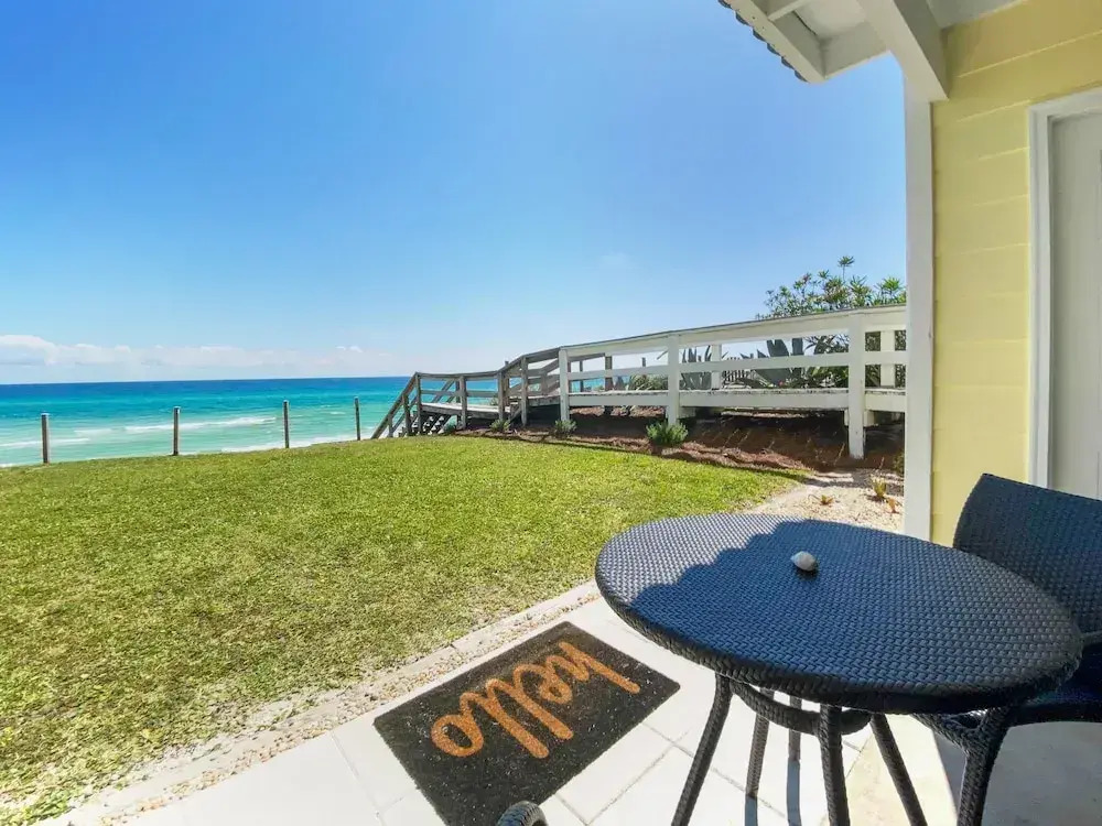Sunseekers - 2 - 2 Br condo by RedAwning