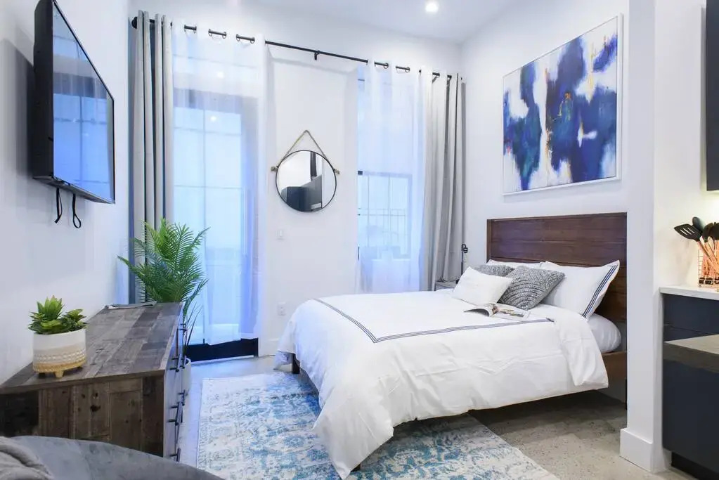 3-2 NEW Prime E Village Private outdoor