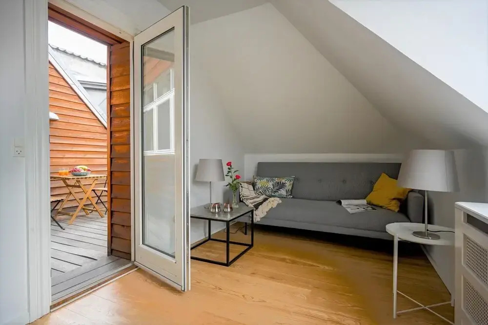 Sanders Merchant - Dreamy 3-bdr Apt w Terrace