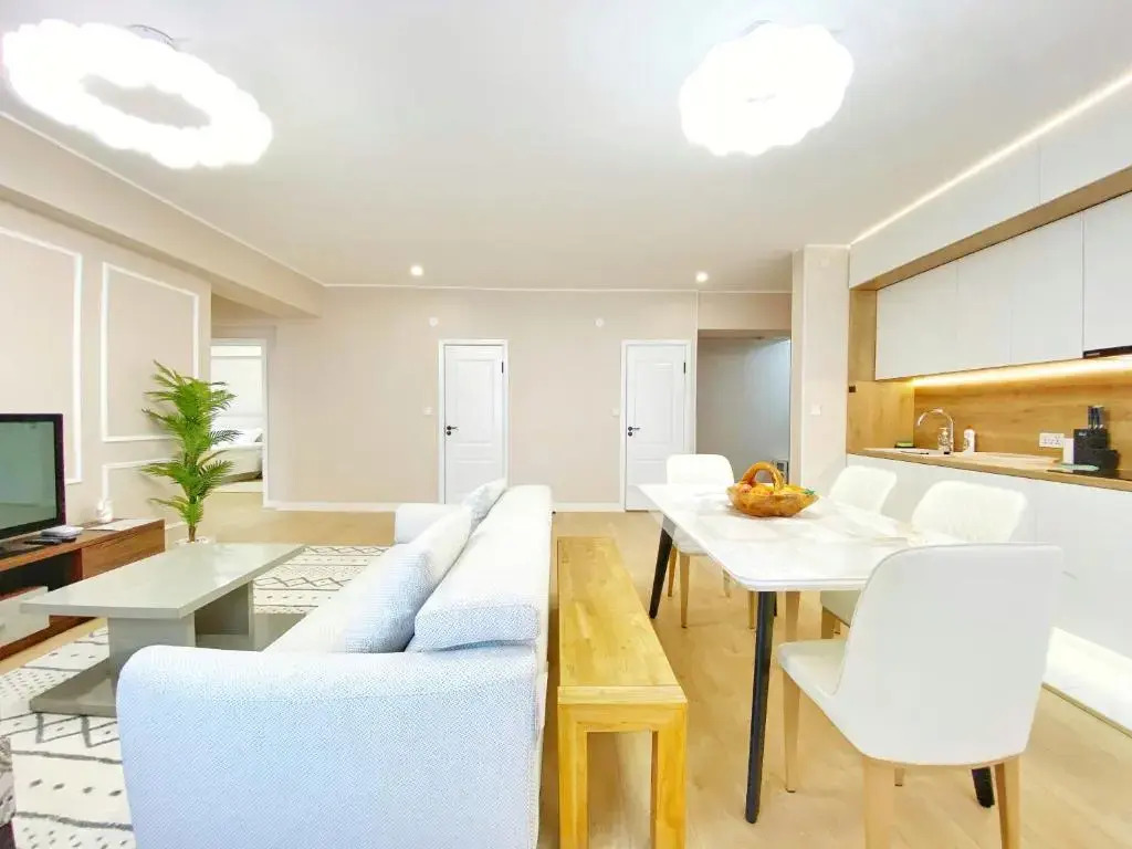 105m2 Central 3 BR new apartment w airport pickup