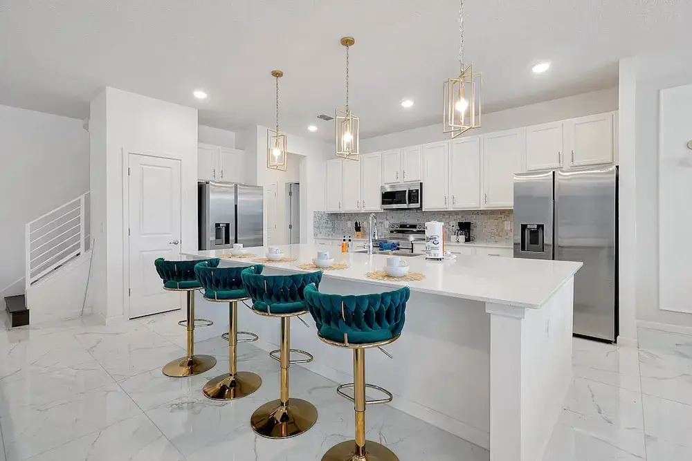 Luxury and Sophisticated 15 BR Ensuite