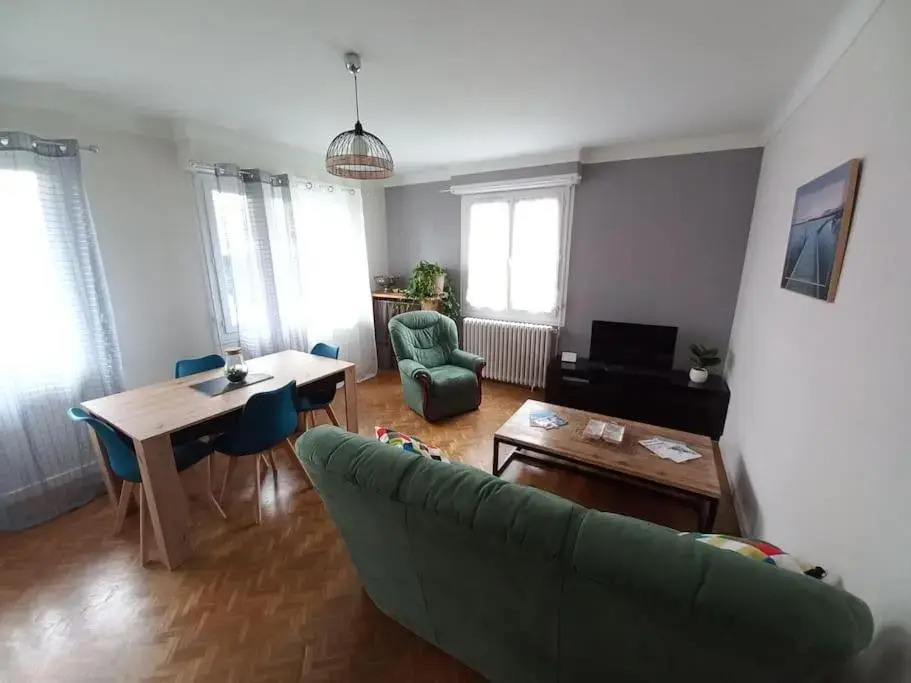 Appartement dans Villa