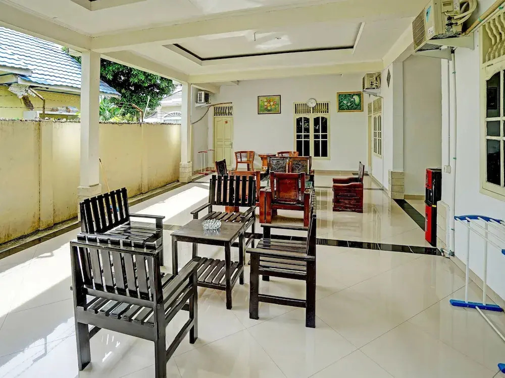 OYO Life 91984 Taufik Kost Syariah