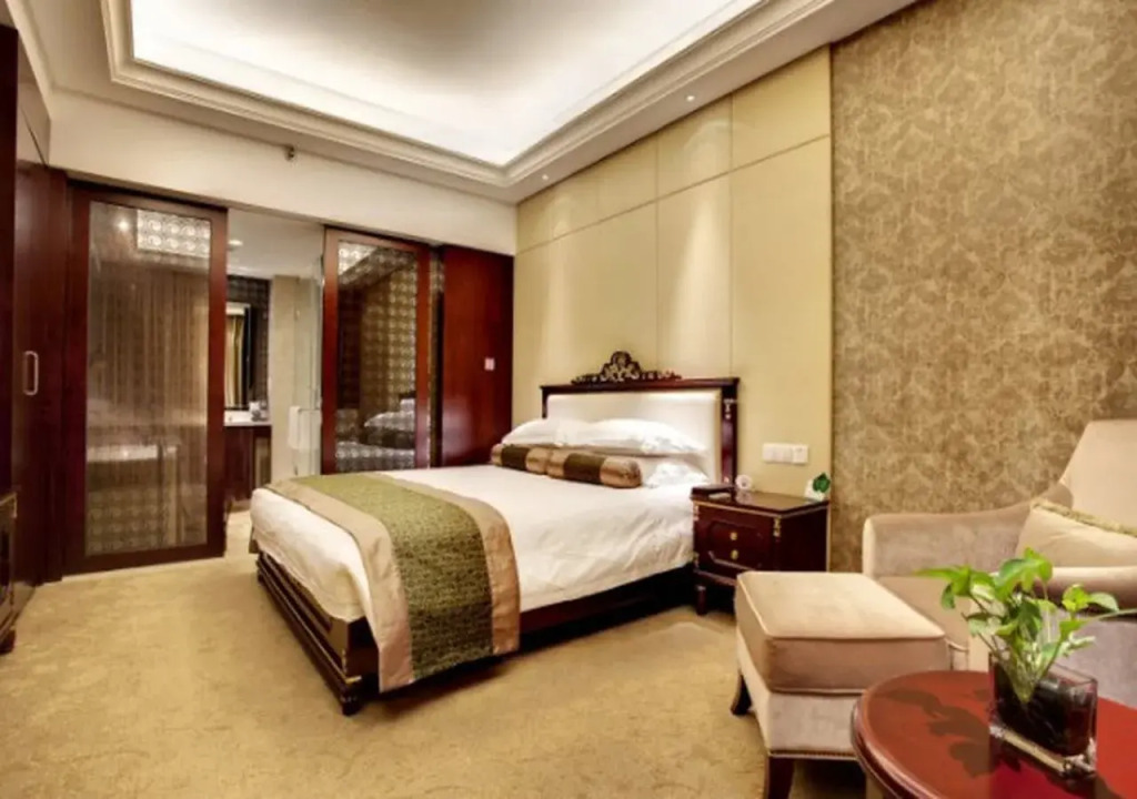 Ruijing International Hotel
