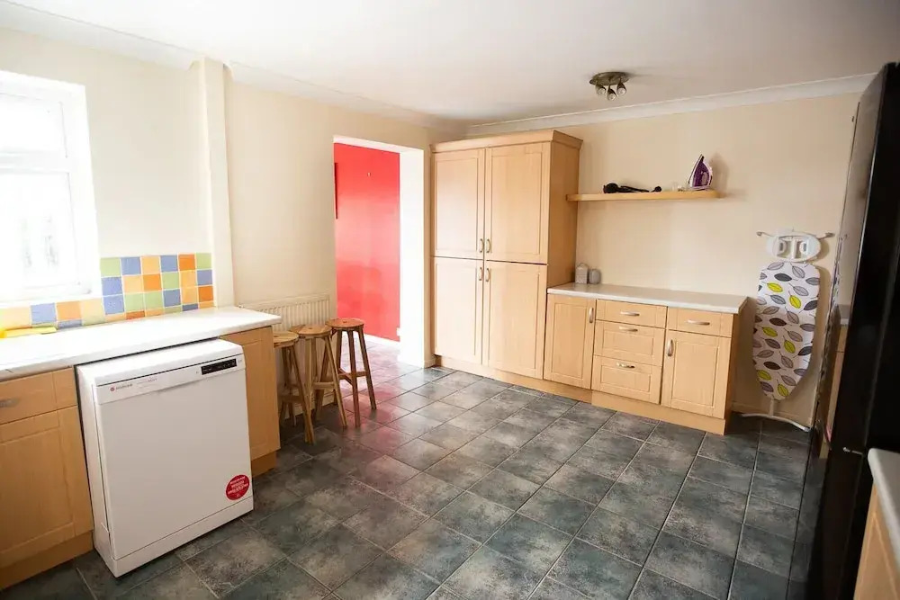 Large Home Central Ipswich