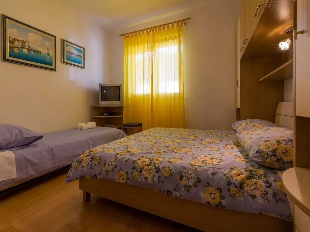 Apartments Nensi