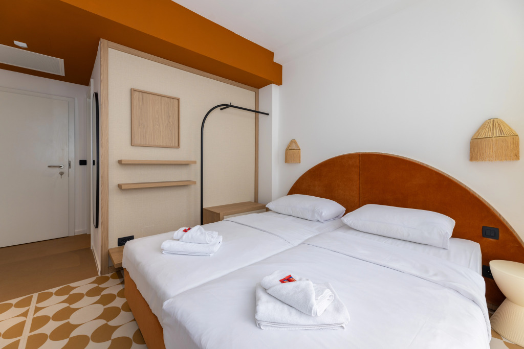 B&B Sol