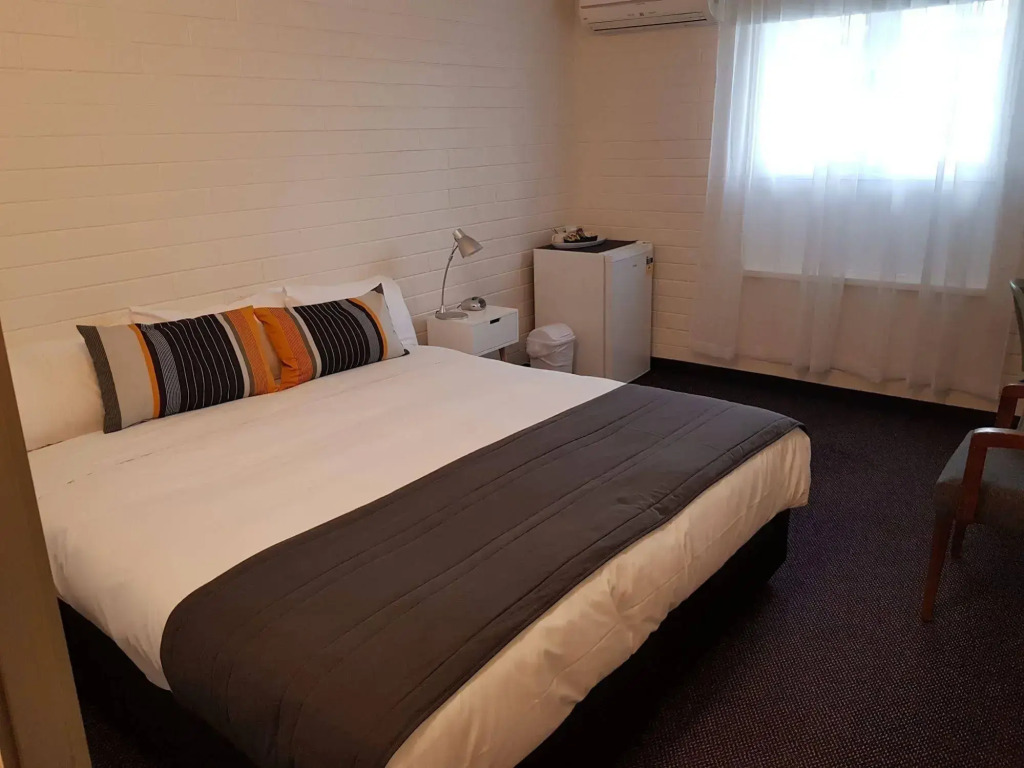 Morphett Arms Hotel