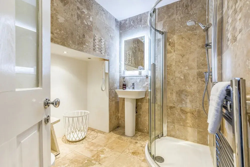 Ashbys Accommodation & Spa hire