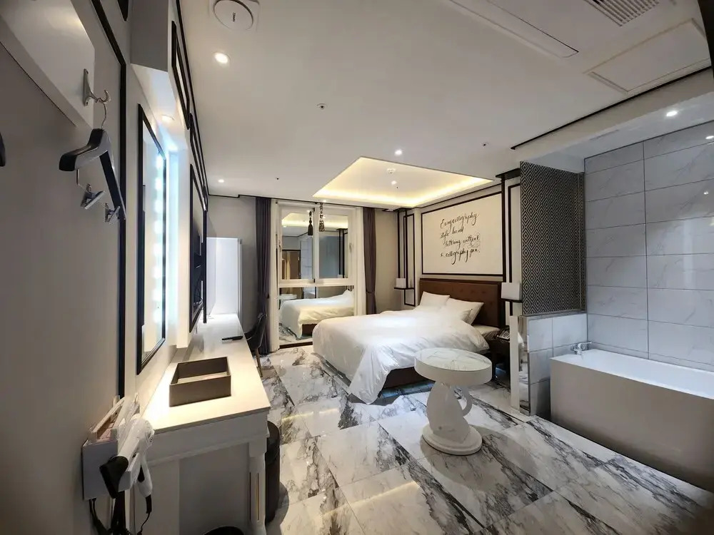 Vivid Hotel