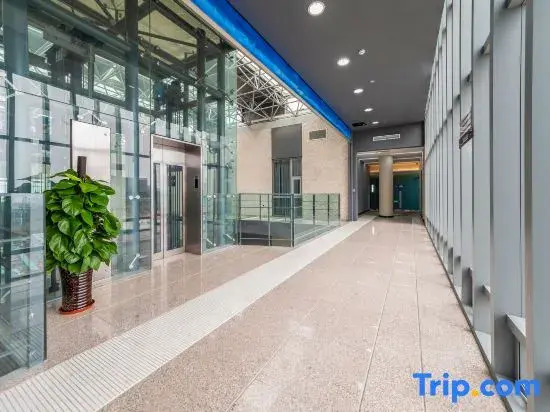Urban Garden Hotel (Qingdao Hongdao High-tech Fantawild Exhibition)