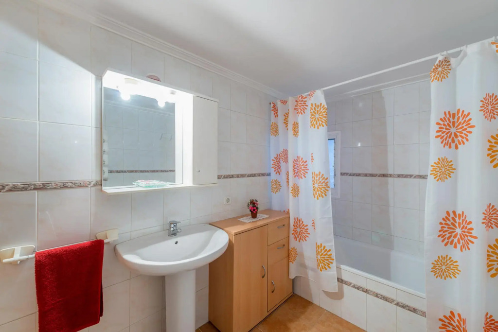 CAN TOMEU - Beautiful villa with private garden and pool in a quiet area. Free WiFi