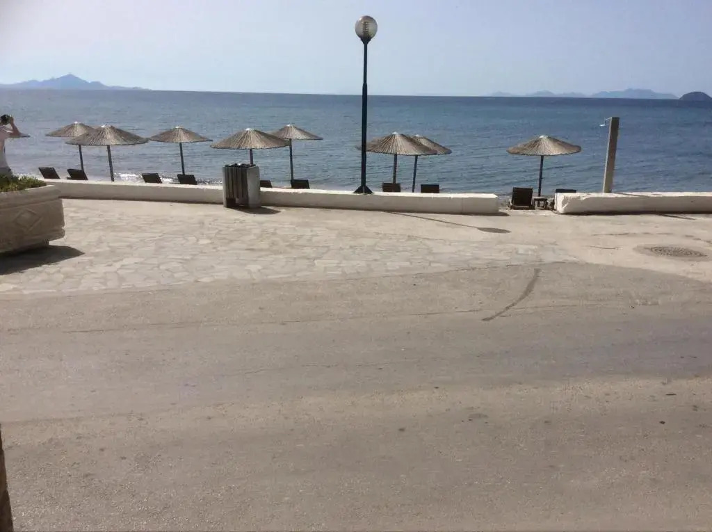 FANIA 2 ROOMS in FRONT OF THE SEA