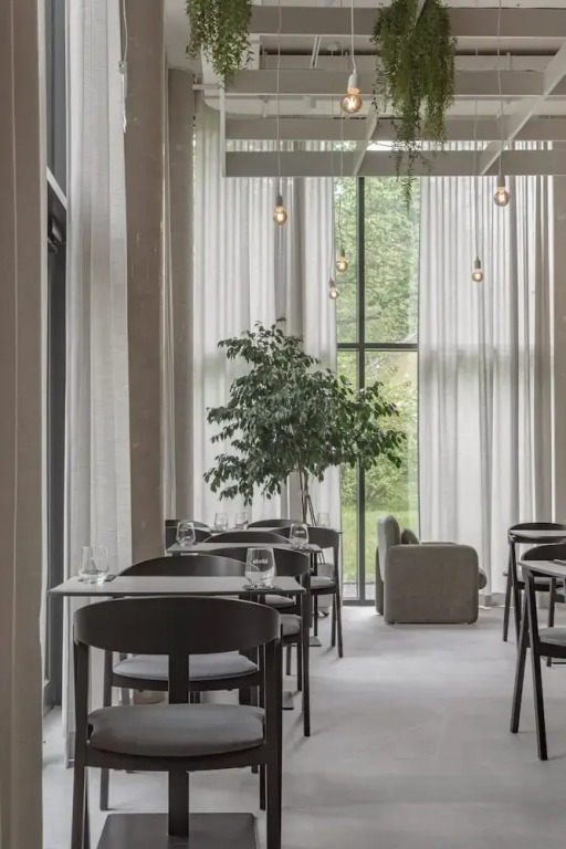 LAJOS Hotel