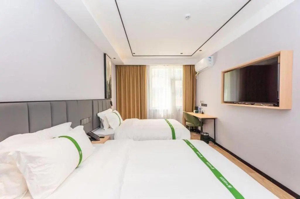 GreenTree Inn Qingdao Licang Shuyan Road Daweng Square Express Hotel