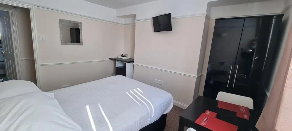 Comfort Rooms