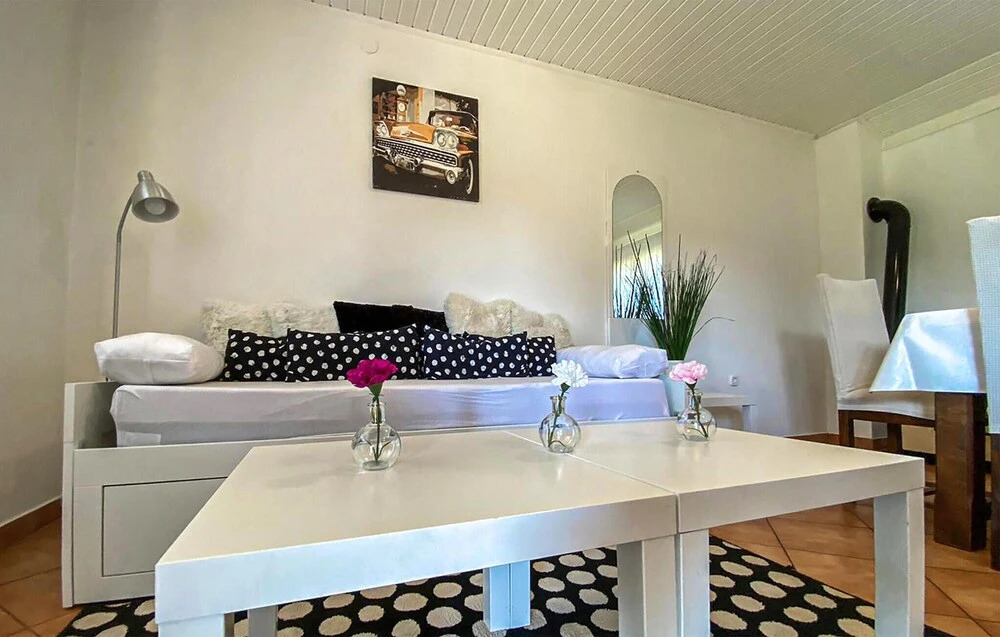 Awesome Home in Barban With 1 Bedrooms