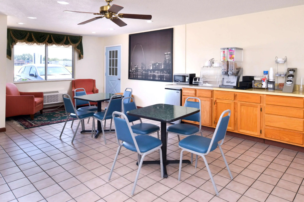 Americas Best Value Inn Sullivan