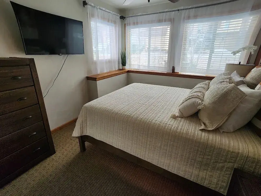 Alpenglow Three Bedroom Two Bath XL A16