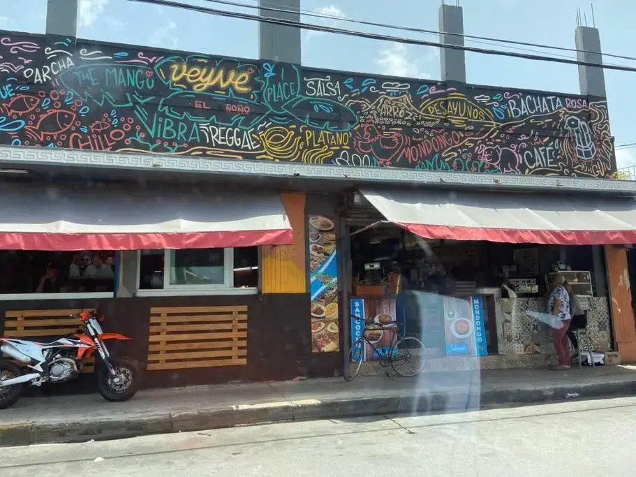 Centric 3B/1Bath near trendy Loiza Street