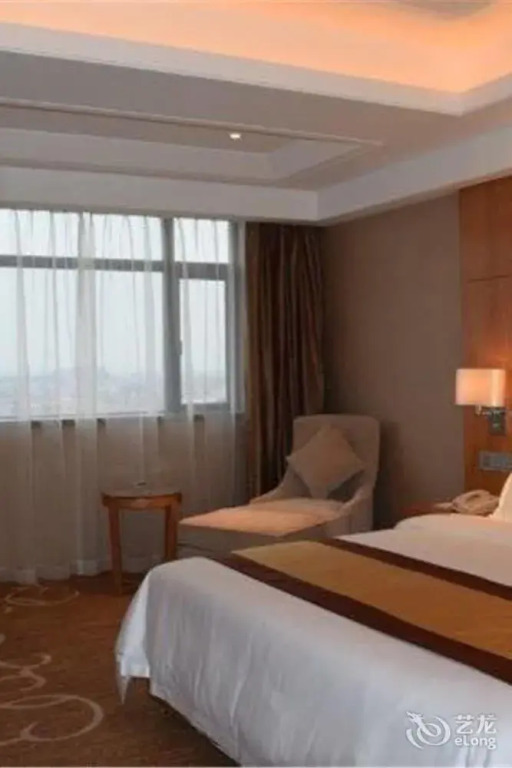 Longjiang Langham Hotel