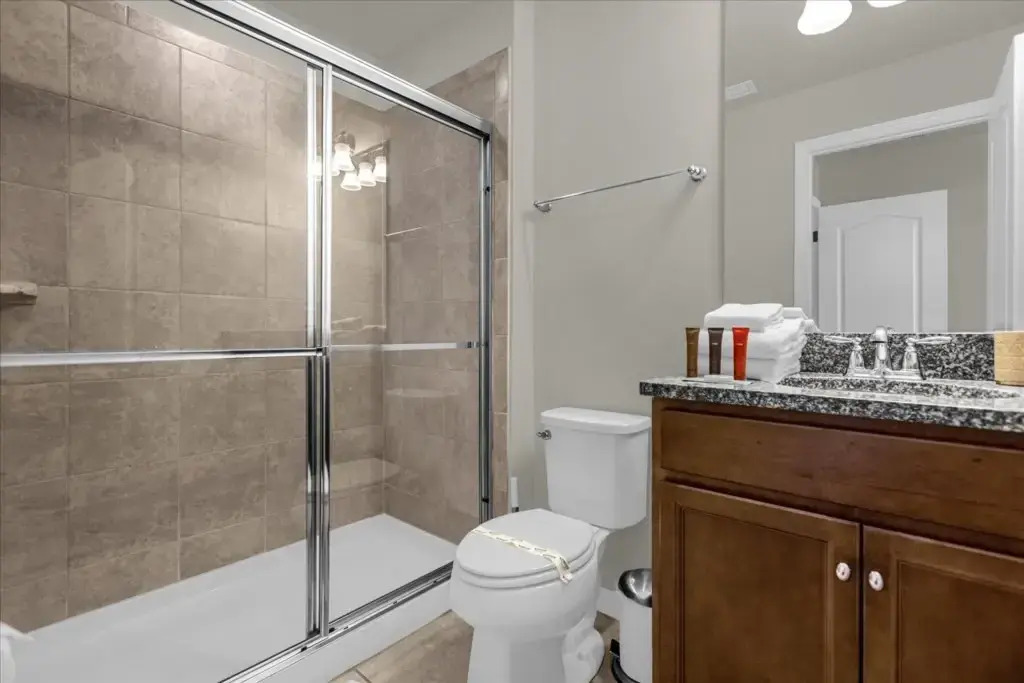 5 Bd 45 Ba Windsor At Westside 8917 Sa