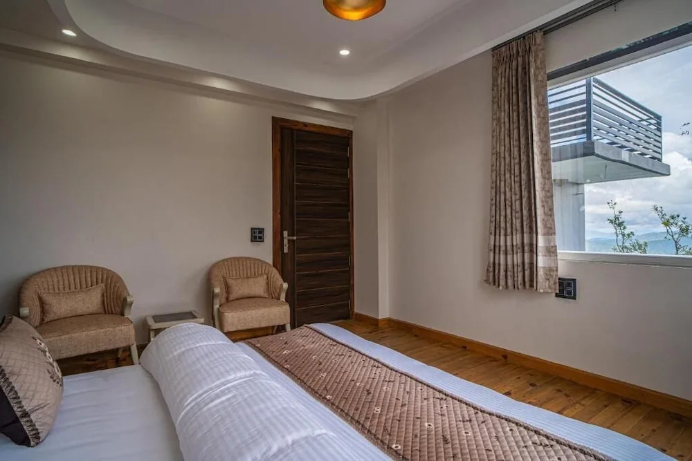 Alaya Stays Trios Top Apartment