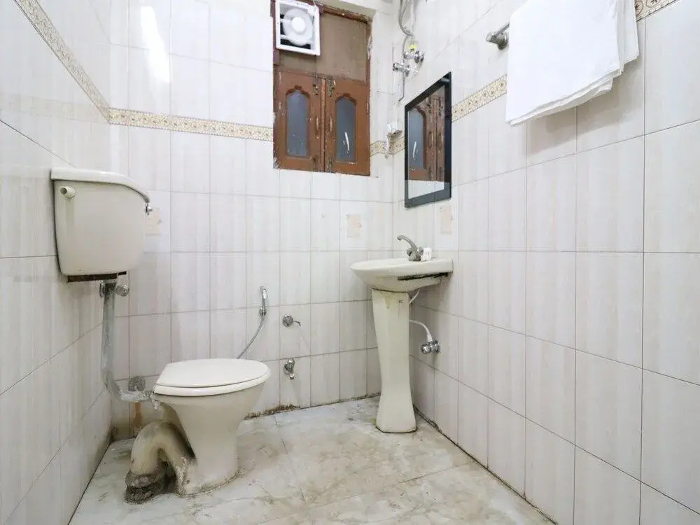 Oyo 26657 Vrindaban Guest House