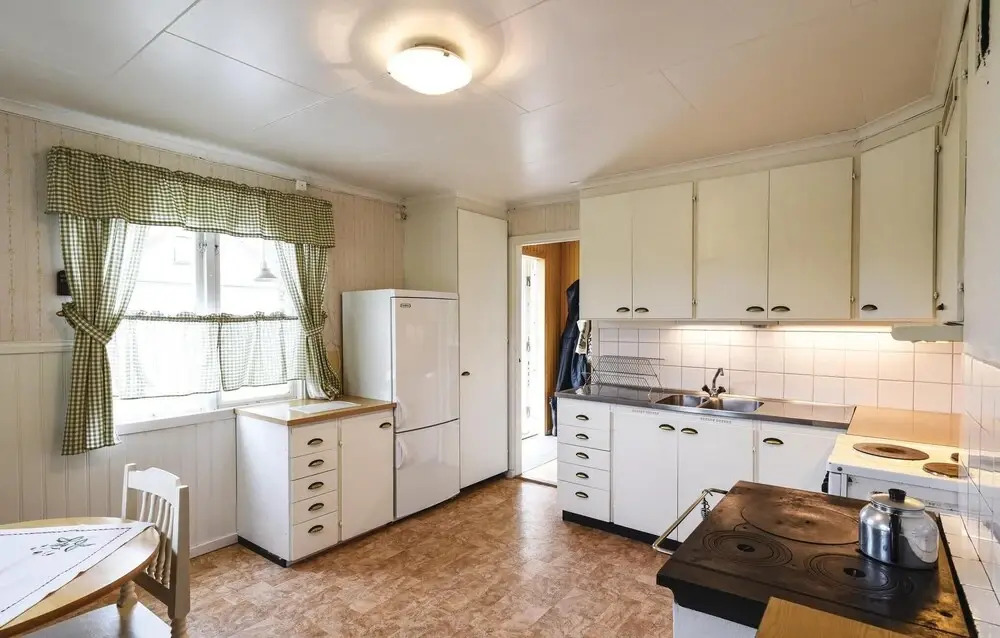 3 Bedroom Cozy Home In Ed