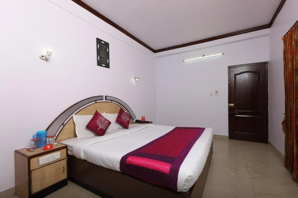 Hotel Orchid Inn