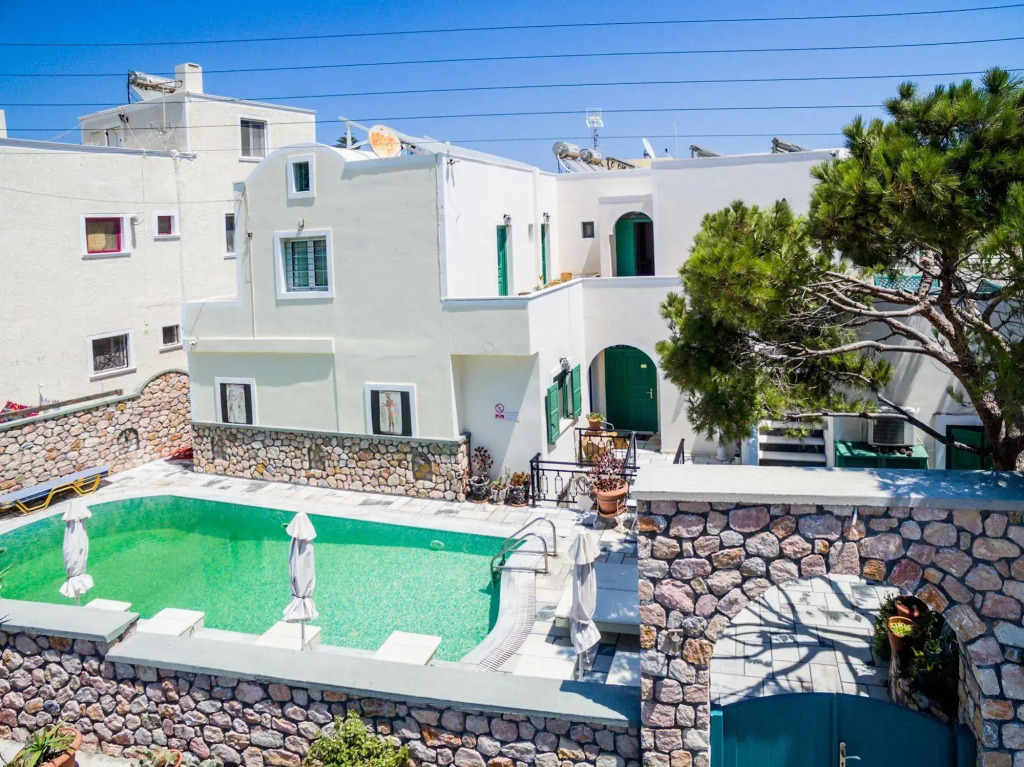 Ifestia Hotel