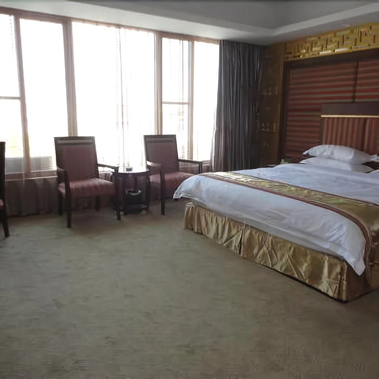 Longhu Island Hotel
