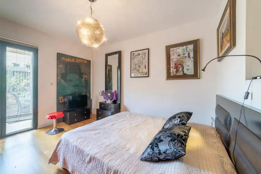 Amazing 1BR Penthouse with terrasse near Neve tzedek