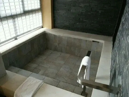 Jinfang Hot Spring Banshan Hotel